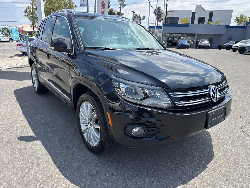 2016 Volkswagen Tiguan 2.0T SE's photo