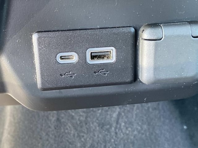 Used 2021 White Chevrolet Custom image 33