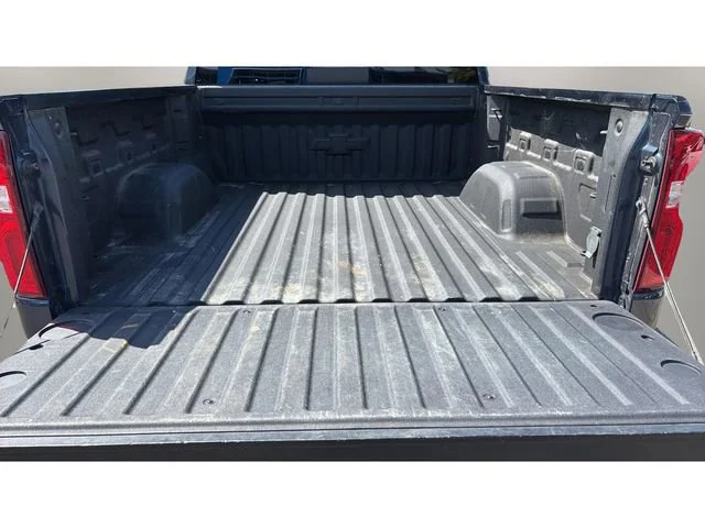 Used 2020 NORTHSKY BLUE METALLIC Chevrolet RST image 33