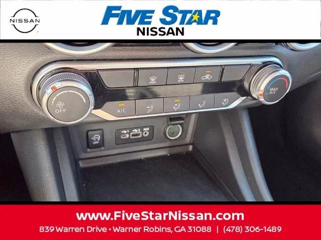 Used 2025  Nissan SV image 21