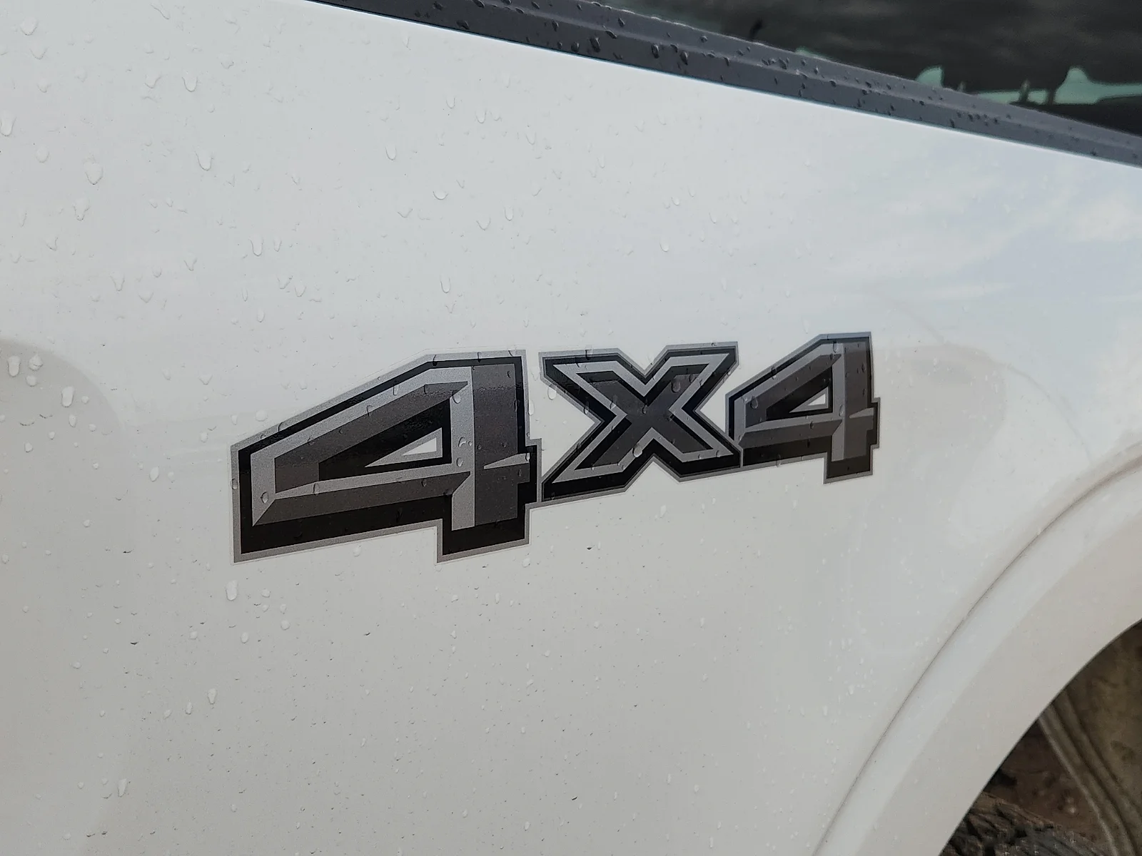 New 2026 Oxford White Ford STX image 10