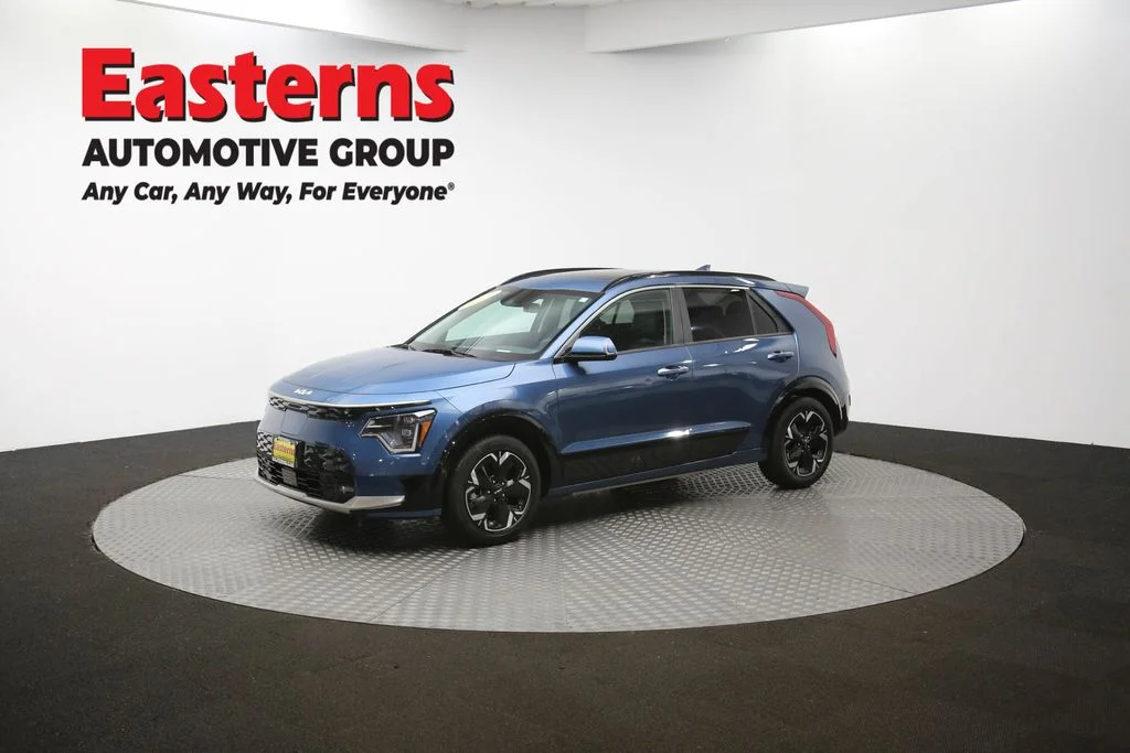 Used 2023 Blue Kia Wave image 56