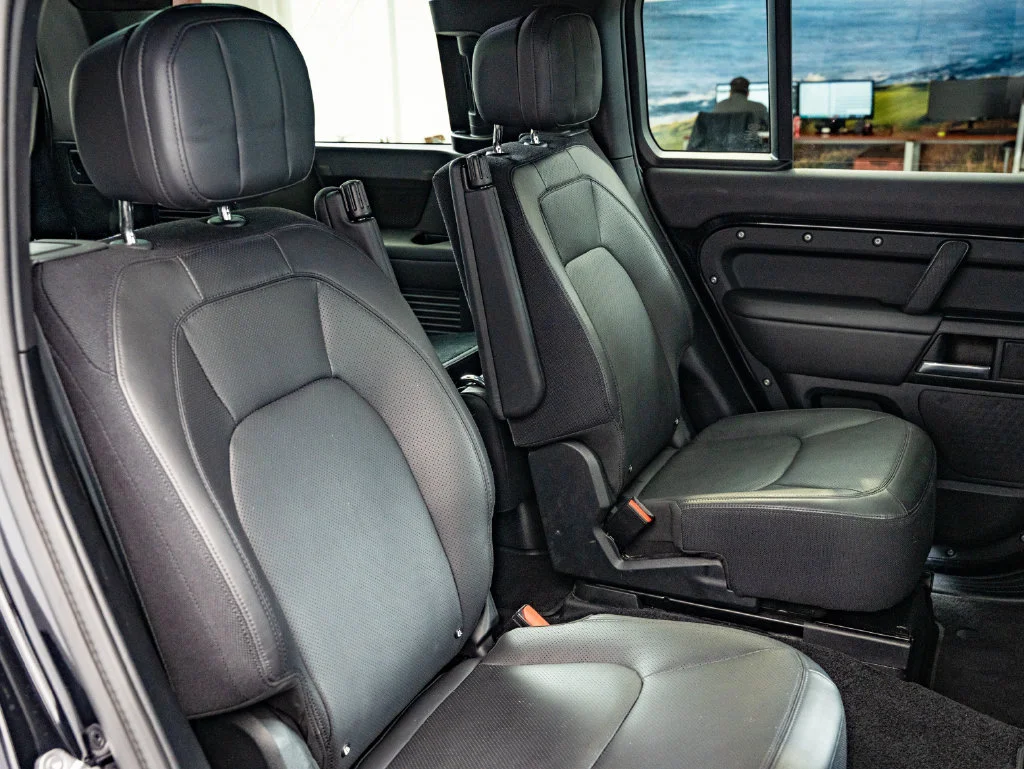 Used 2025 Black Land Rover V8 image 48