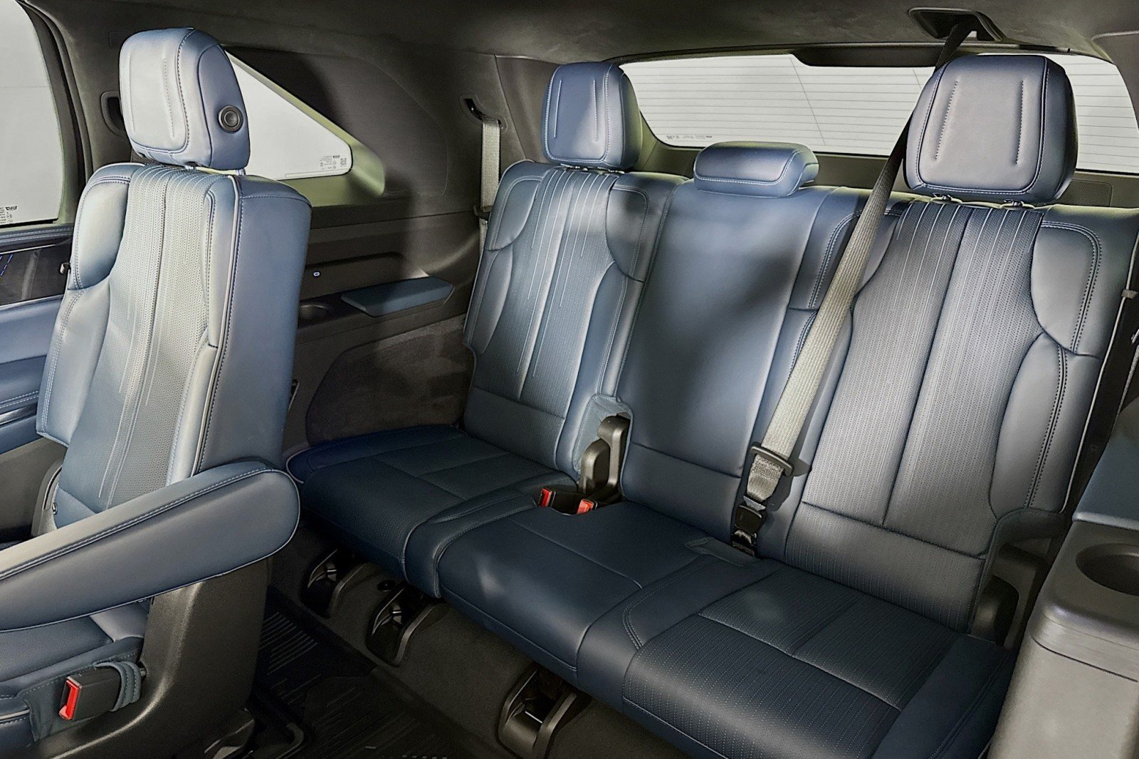 Used 2026 DEEP SPACE Cadillac Premium Luxury image 10