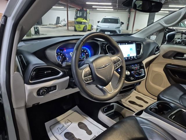 Used 2023 Bright White Clearcoat Chrysler Touring L image 10