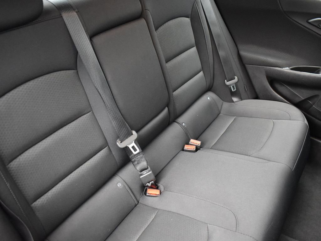 2017 CHEVROLET MALIBU - Image 28