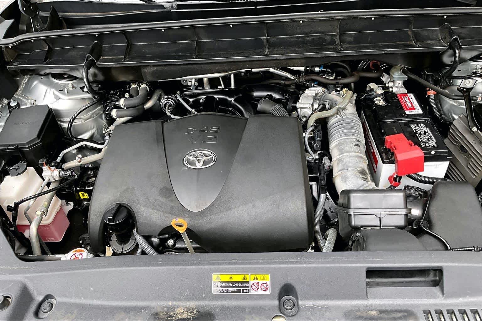 Used 2022 Celestial Silver Metallic Toyota XLE image 32