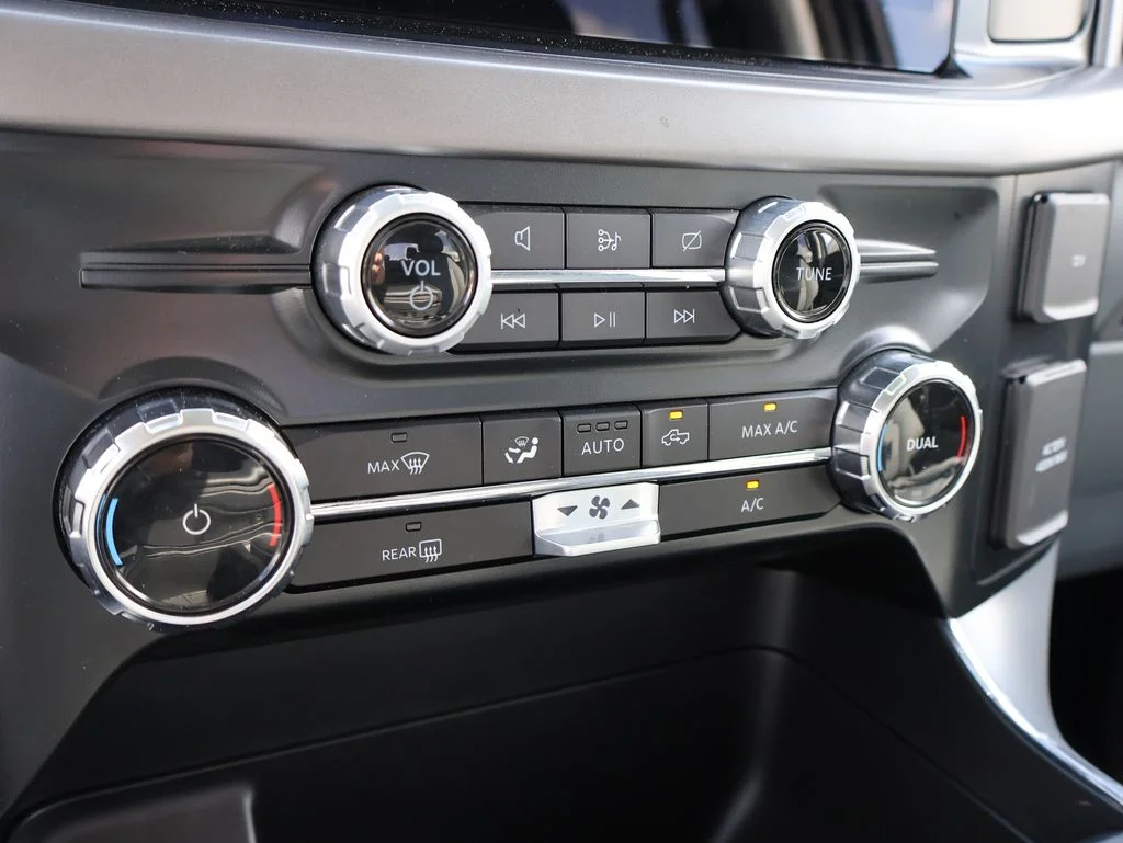 Used 2024 Silver Ford XLT image 37