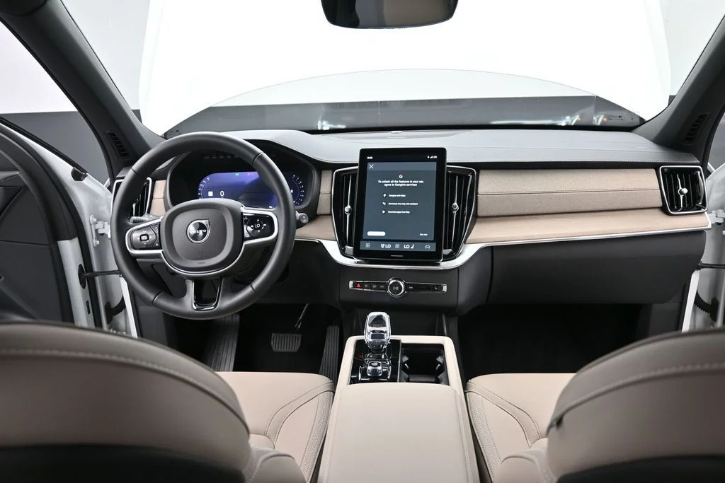 New 2026 Crystal White Volvo Plus image 21