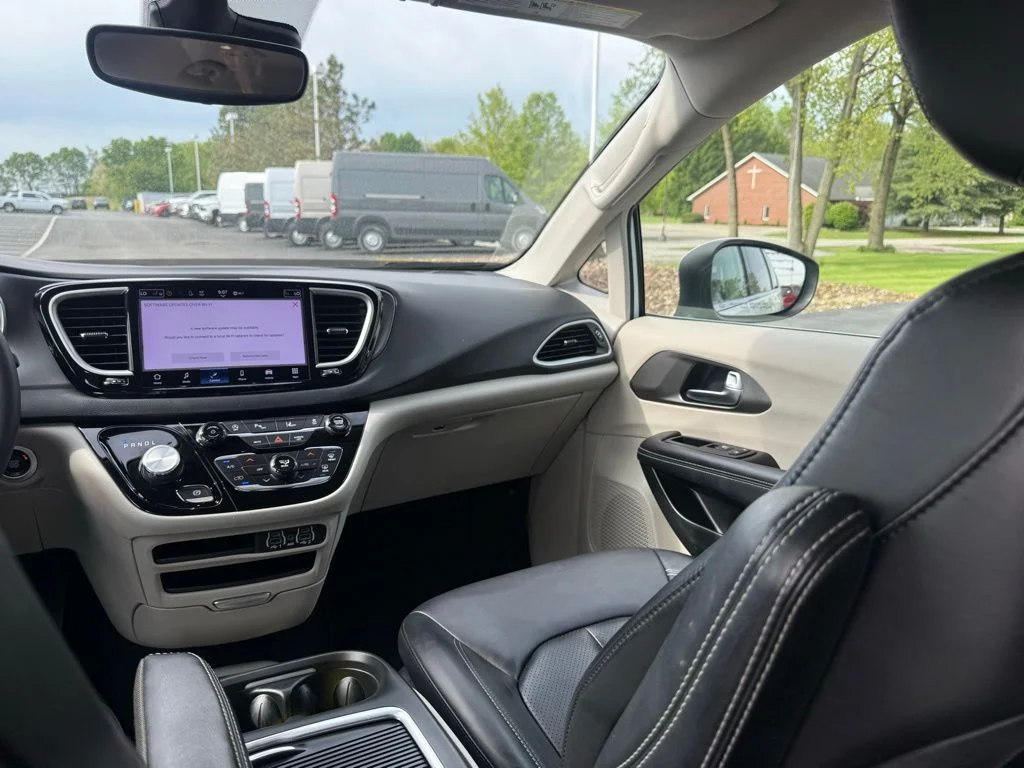 Certified Used 2023 White Chrysler Touring L image 39