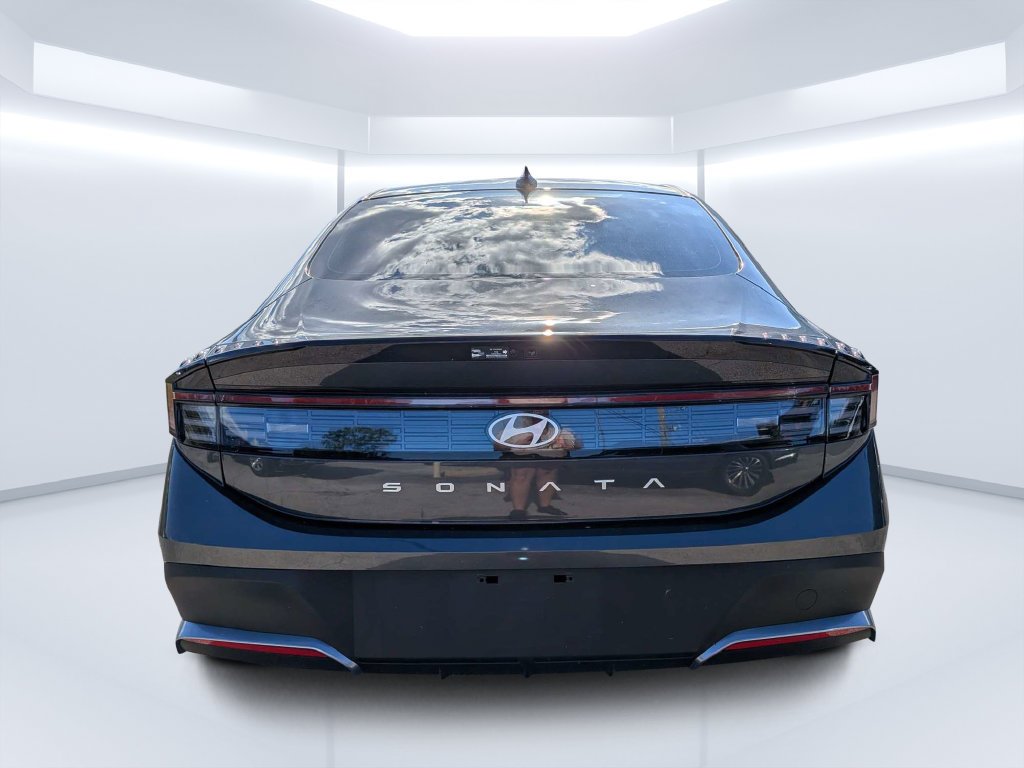 Certified Used 2026 Gray Hyundai SE image 5