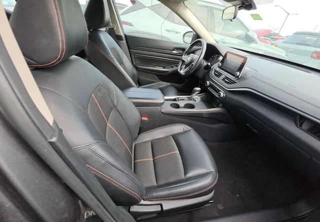 Used 2022 Gray Nissan 2.5 SR image 9