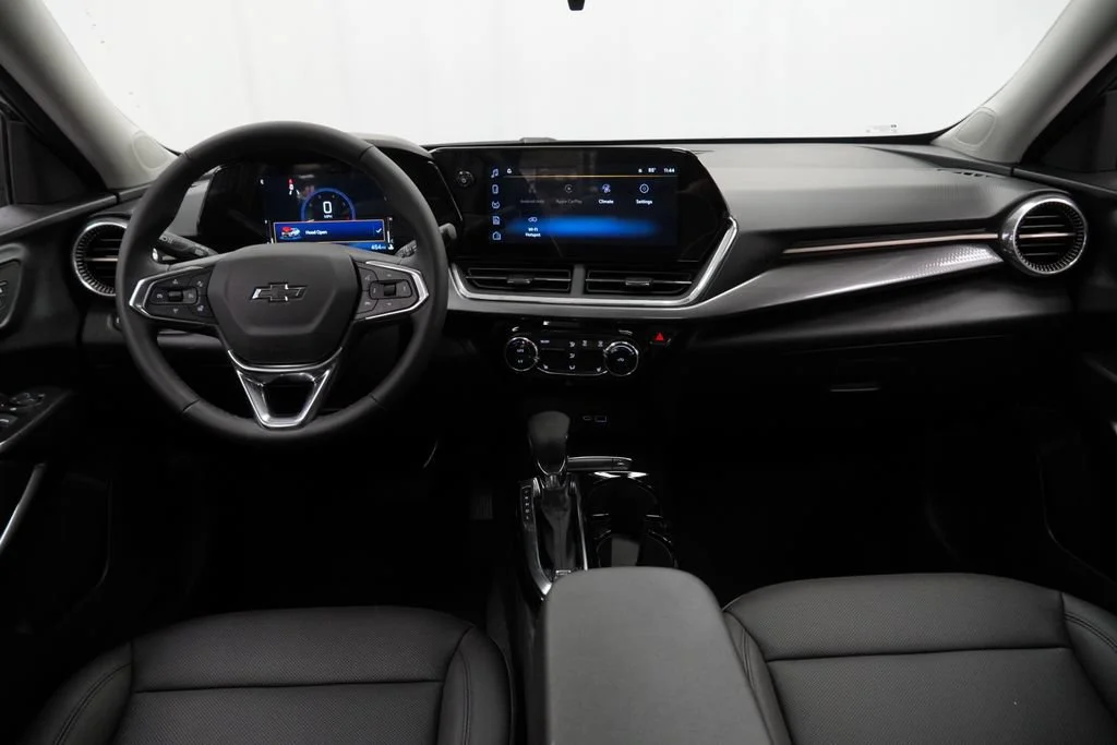 New 2026 Mosaic Black Metallic Chevrolet ACTIV image 7