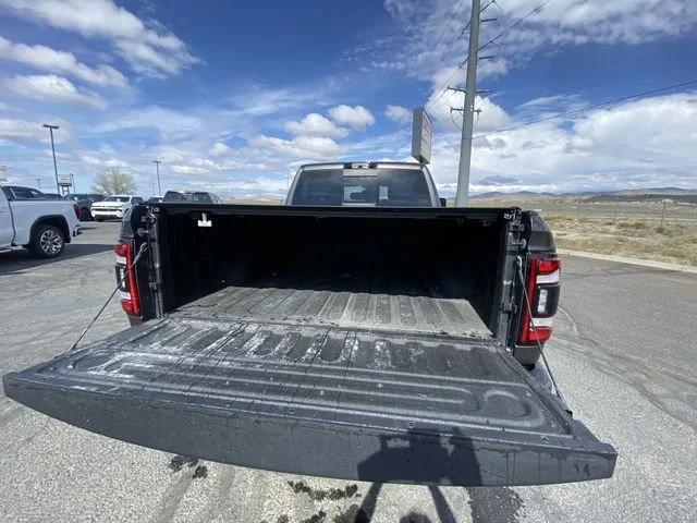 Used 2024 Granite Crystal Clearcoat Ram Laramie image 23