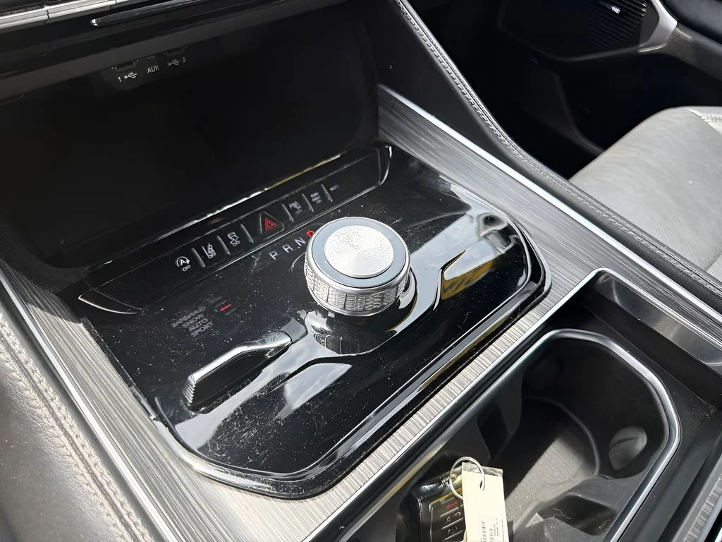 Used 2024 Velvet Jeep Series II image 23