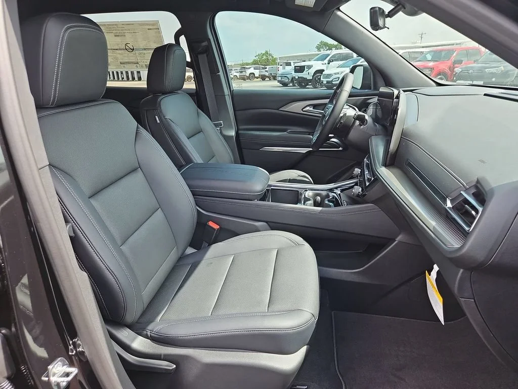 New 2026 Mosaic Black Metallic Chevrolet LT image 19
