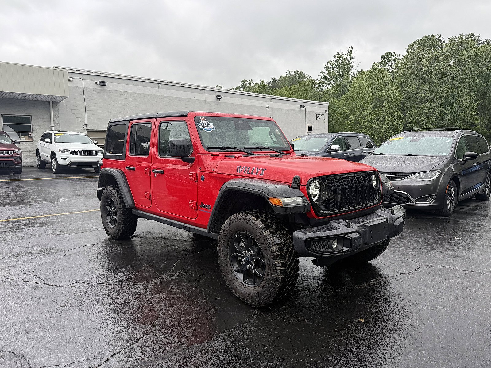 Certified Used 2025 Firecracker Red Clearcoat Jeep Willys image 13