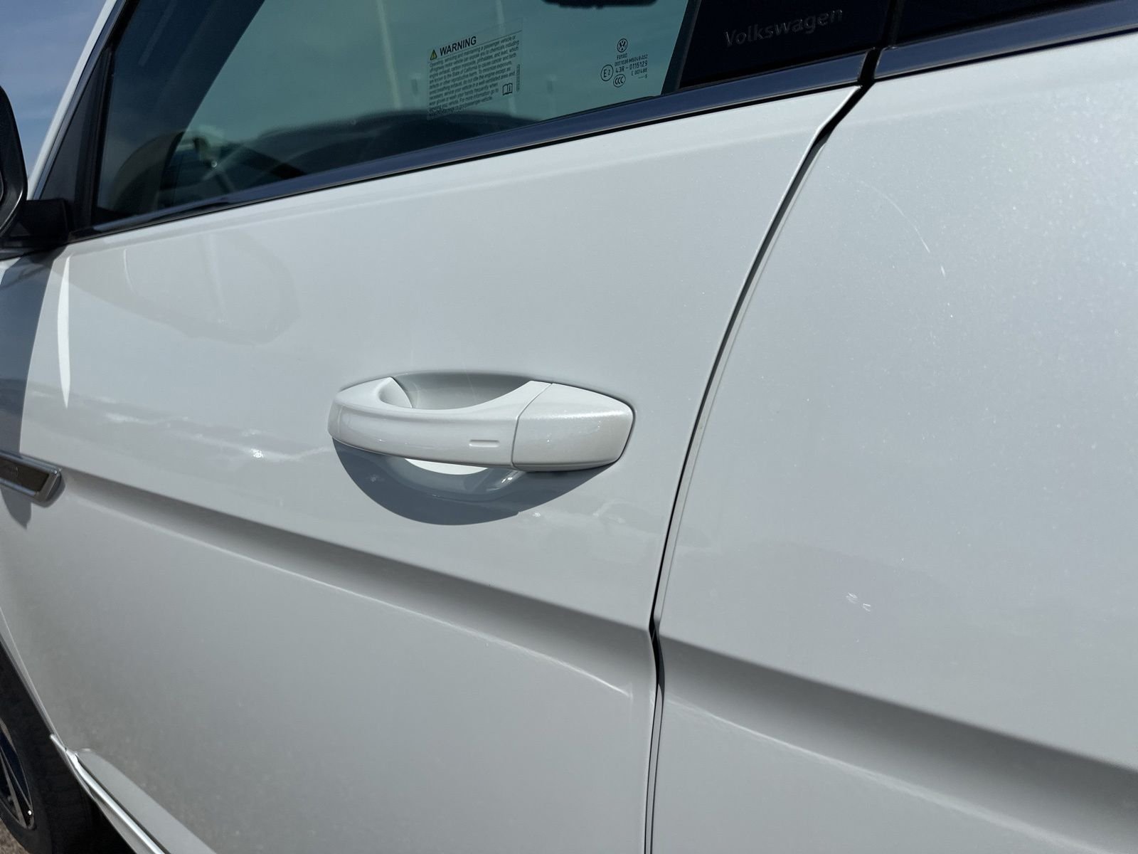 New 2026 White/off-white Volkswagen 2.0T SEL Premium R-Line image 10