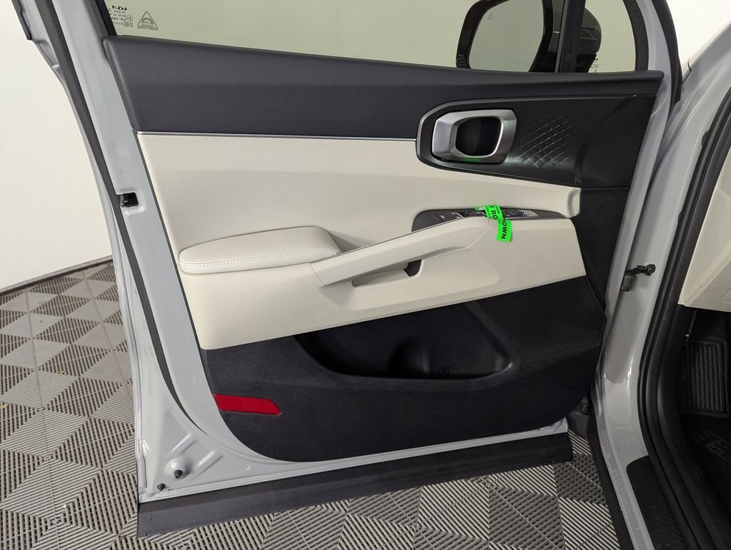 New 2026 Wolf Gray Kia EX image 18