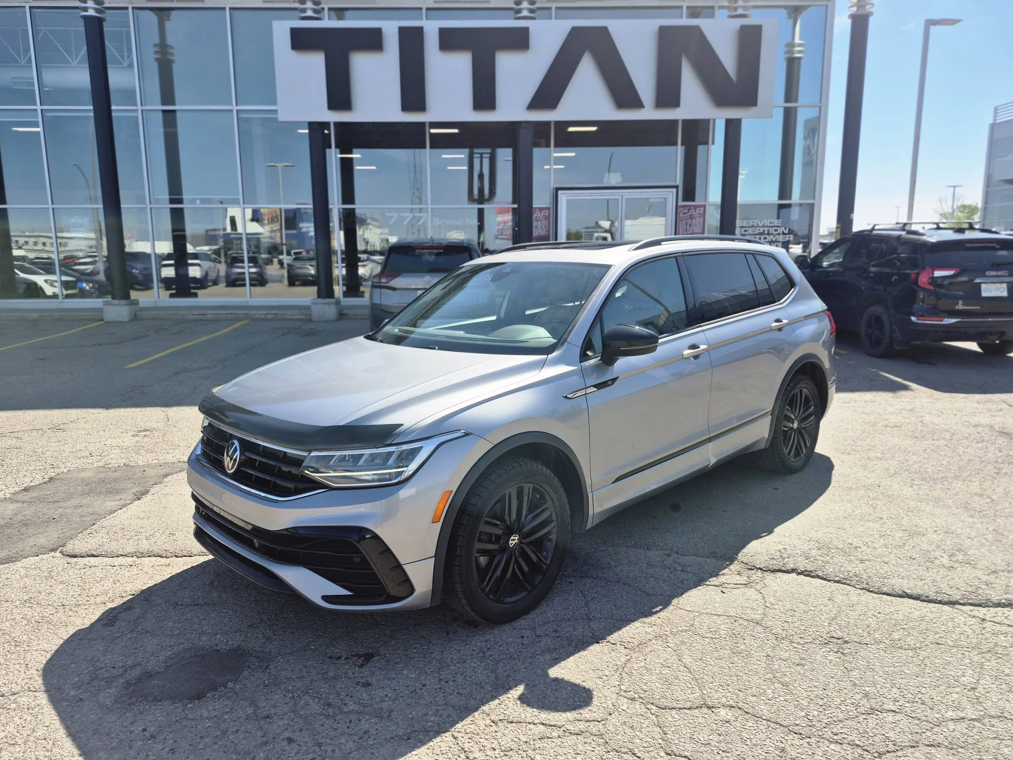 Certified Used 2022 Pyrite Silver Metallic Volkswagen Comfortline R-Line Black Edition*Adaptive Cruise | Remote Start | Htd Leather | Pano Roof | CarPlay image 2