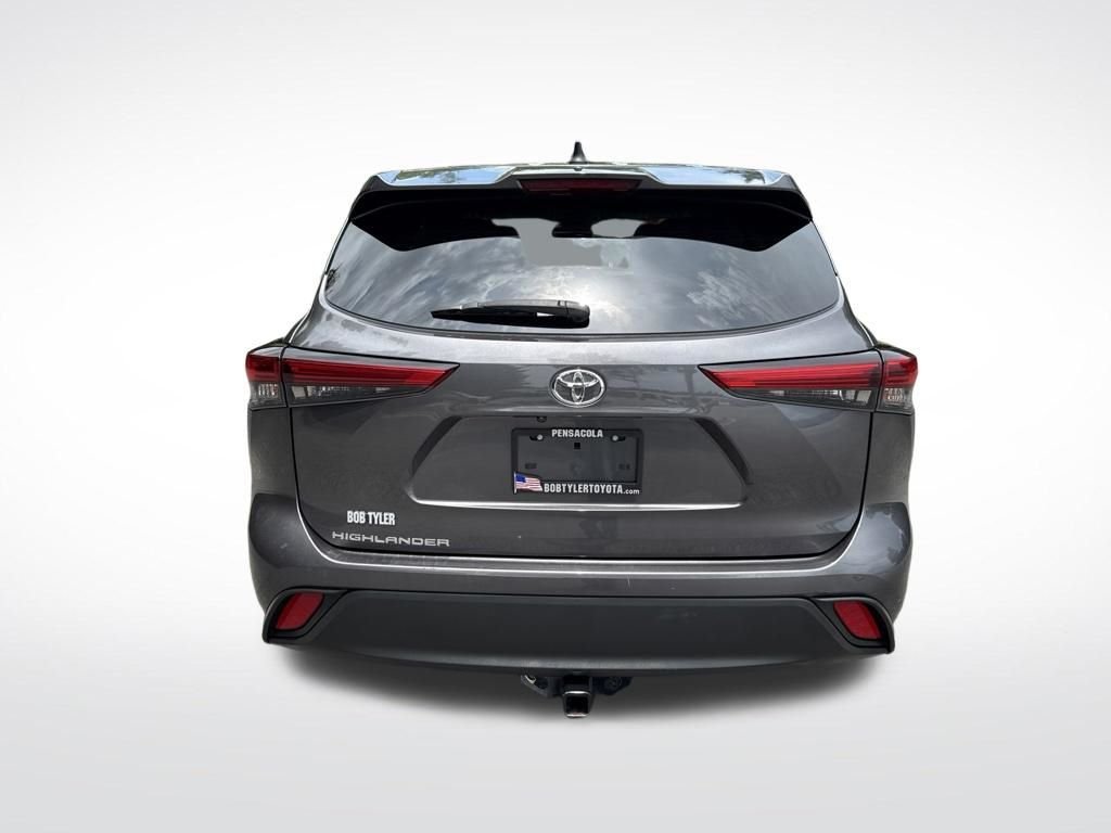 Used 2022 Gray Toyota L image 6