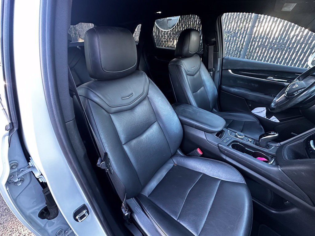 Used 2020 Crystal White Cadillac Premium Luxury image 23