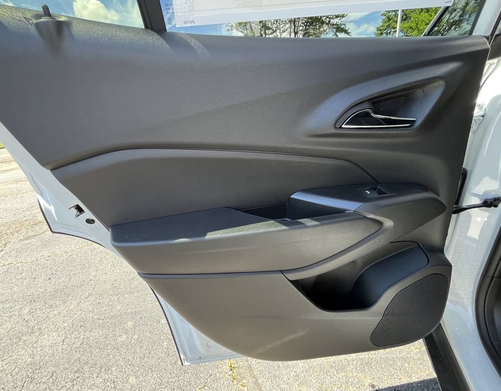 2026 Chevrolet Trax LT - Photo 13