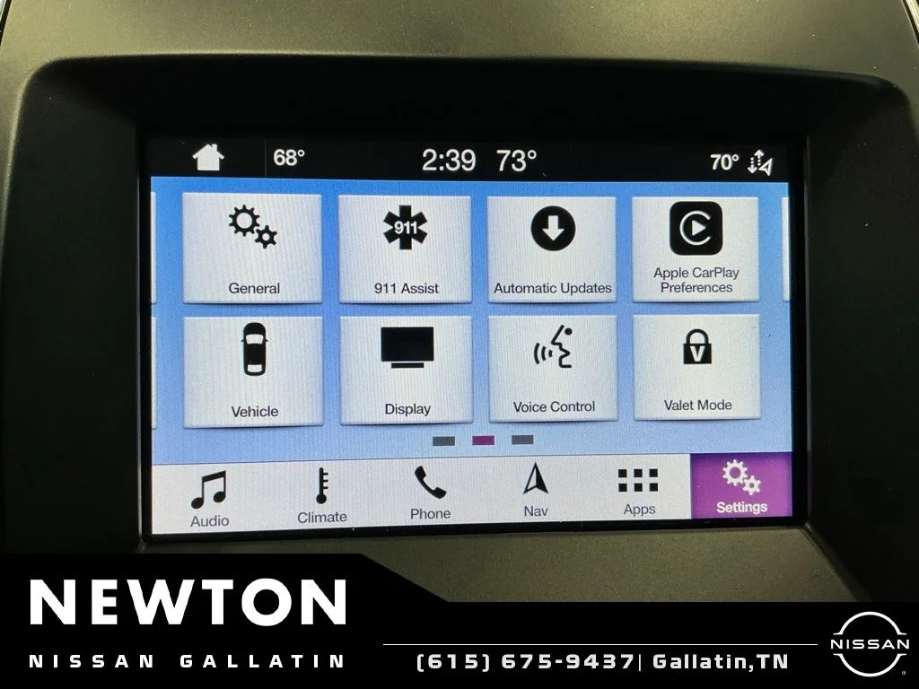 Used 2019 White Platinum Clearcoat Metallic Ford Titanium image 31
