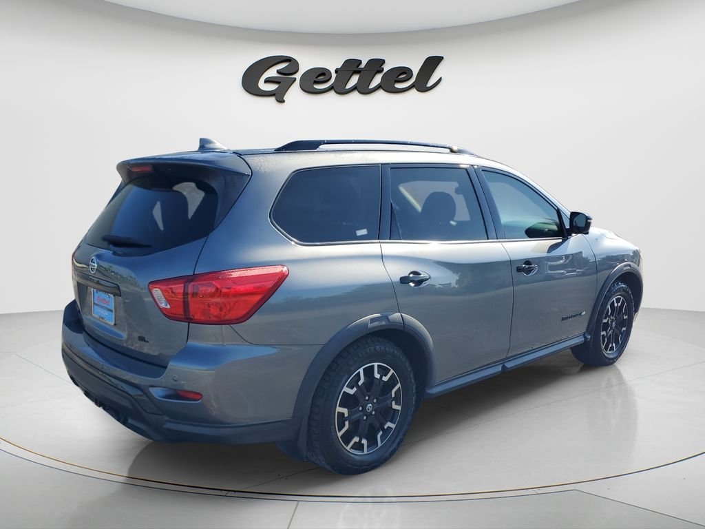 Used 2020 Gray Nissan SL image 6
