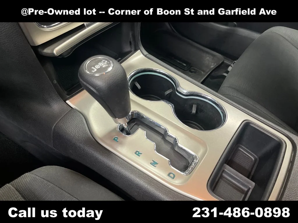 Used 2013 White Jeep Laredo image 25