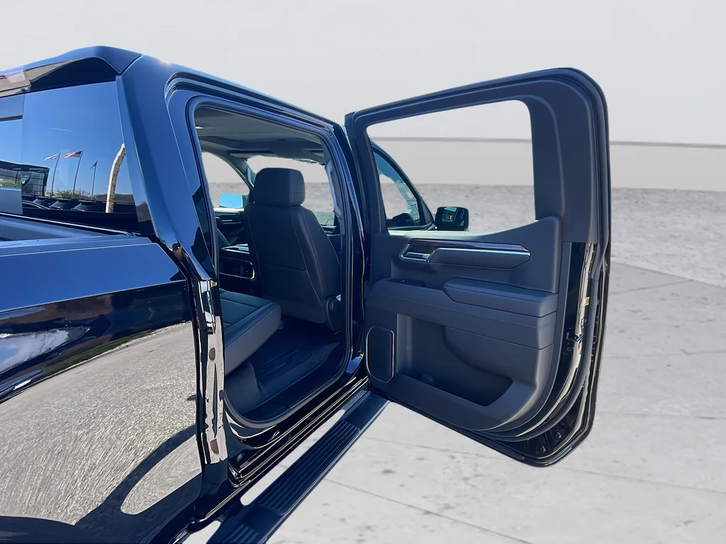 Used 2025 Black GMC Elevation image 41