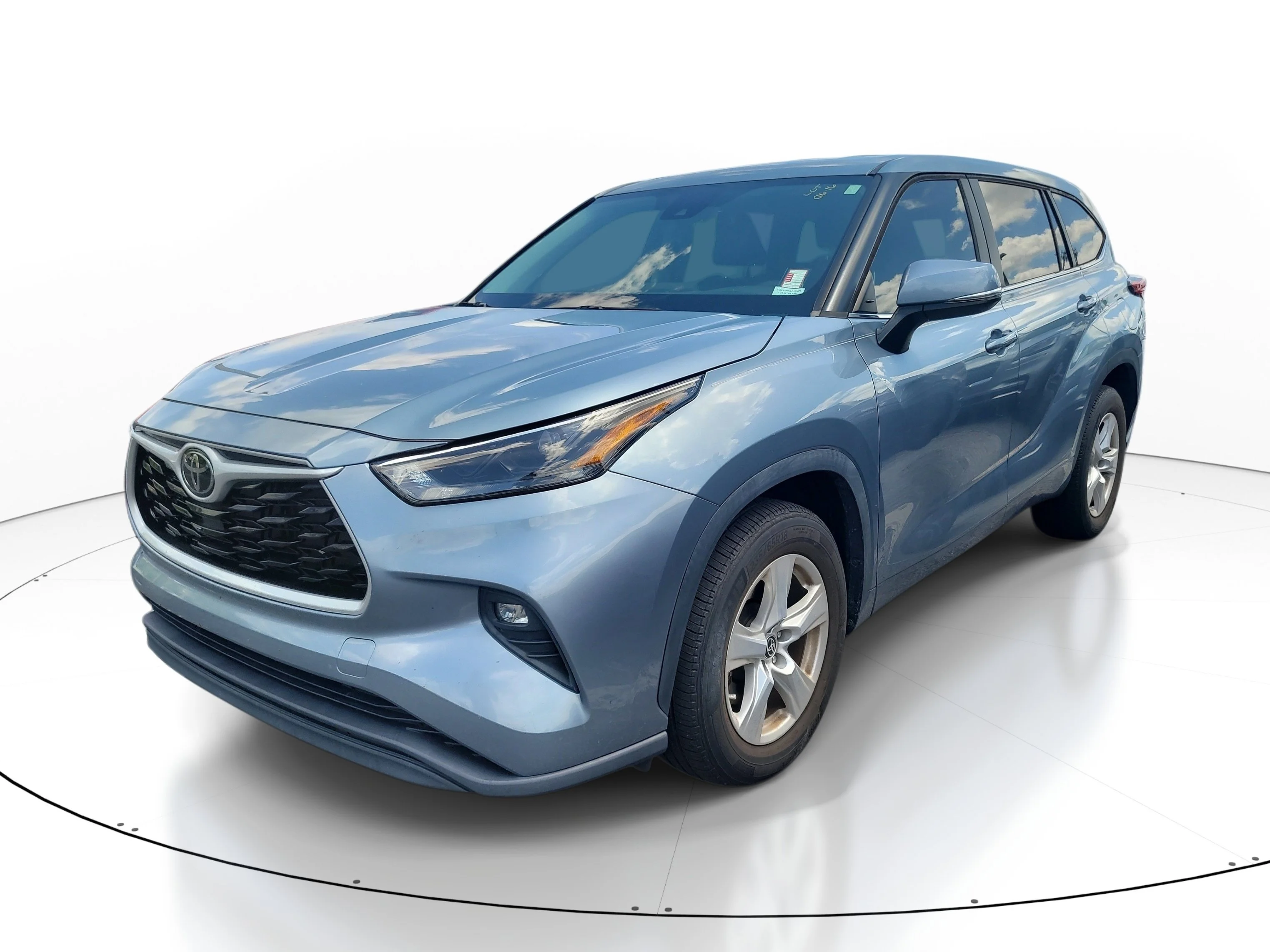 Used 2023 Moon Dust Toyota L image 3
