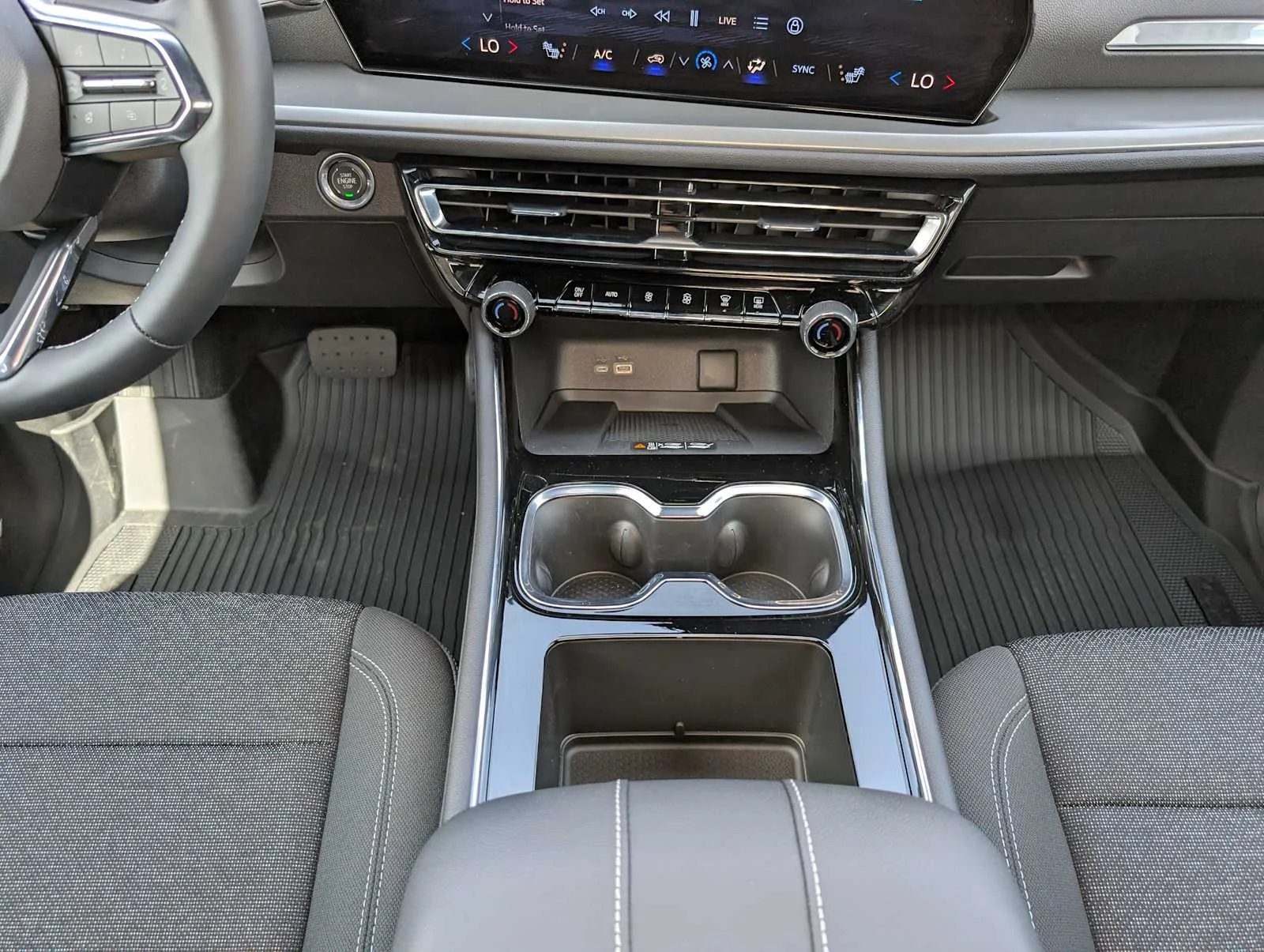 2026 Chevrolet Traverse LT - Photo 13