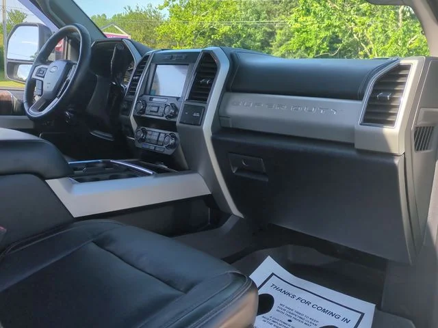 Used 2019 White Ford Lariat image 35