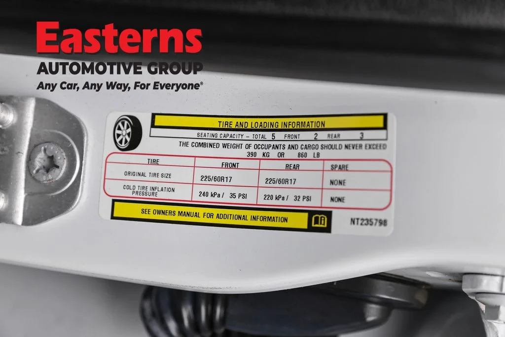 Used 2022 White Jeep Latitude image 34
