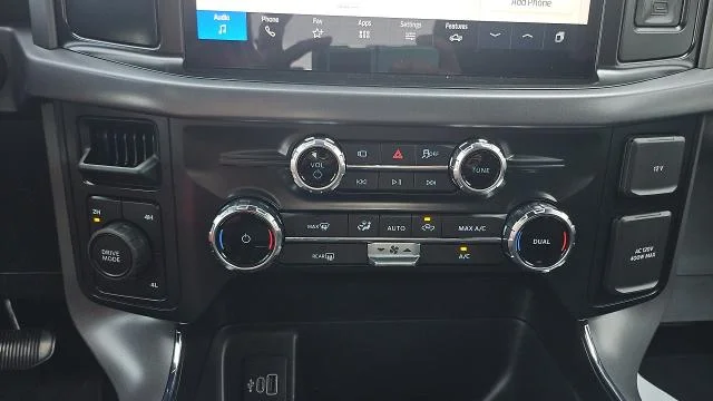 New 2026 Oxford White Ford XLT 4WD image 42