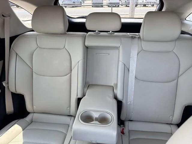 Used 2024 White Genesis 2.5T image 47