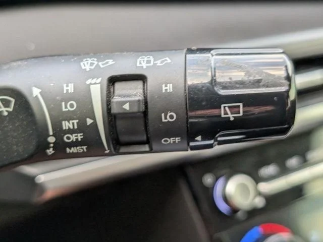 Used 2024 Green Hyundai SEL image 26