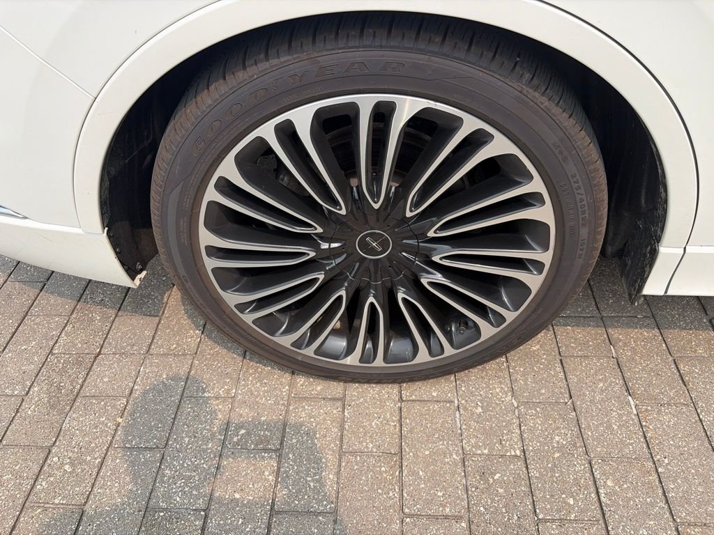 Used 2020 White Lincoln Black Label image 11