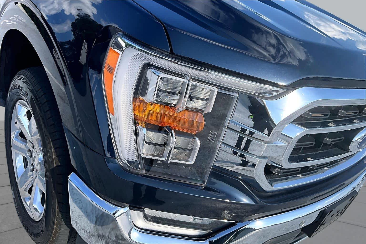 Used 2023 Antimatter Blue Metallic Ford XLT image 27