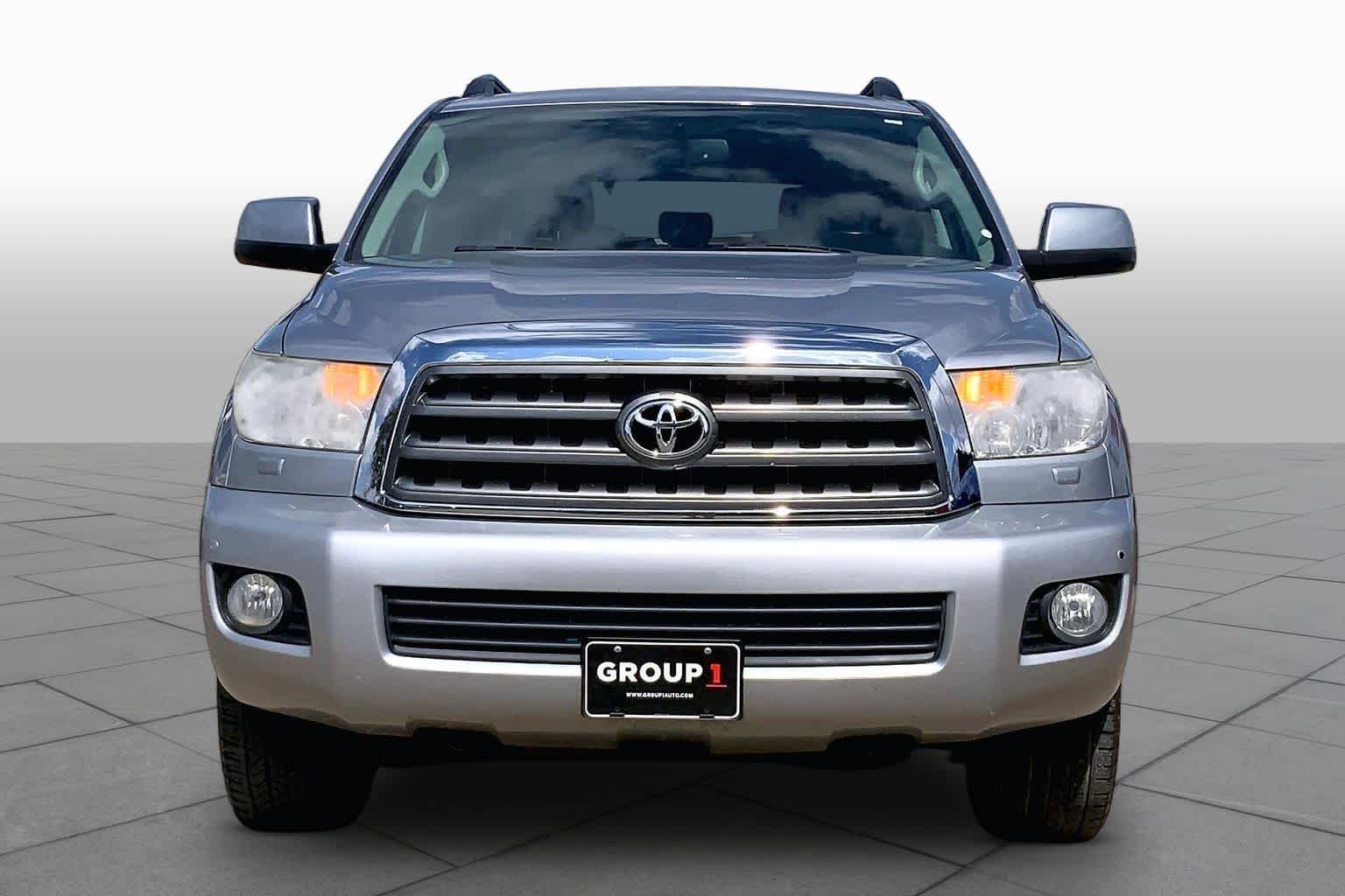 Used 2017 Silver Sky Metallic Toyota SR5 image 4