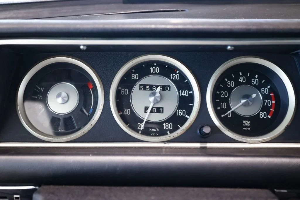 Used 1970 Silver BMW Cabriolet image 18