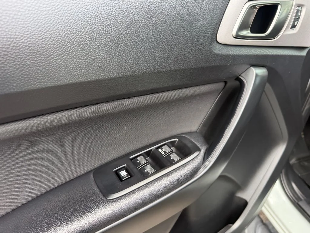 Used 2023 Green Ford XLT image 25