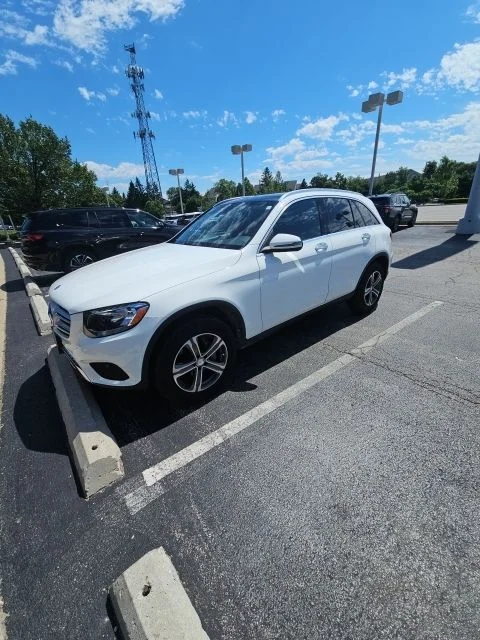 Used 2016 White Mercedes-Benz GLC 300 image 1