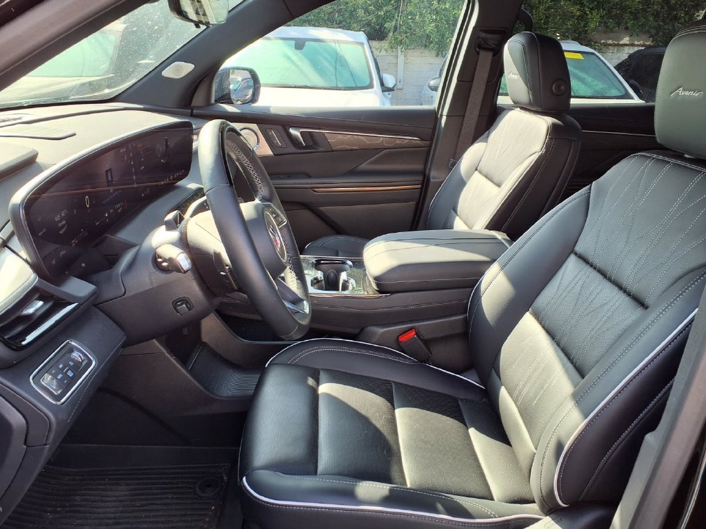 2025 Buick Enclave Avenir - Photo 16