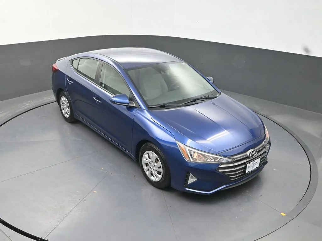 Used 2020 Blue Hyundai SE image 14