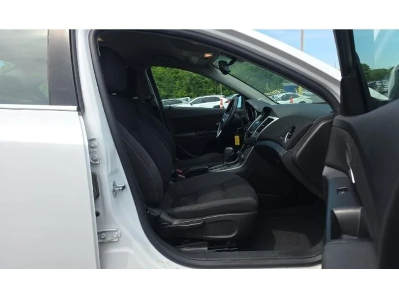 Used 2014 Summit White Chevrolet 1LT image 5
