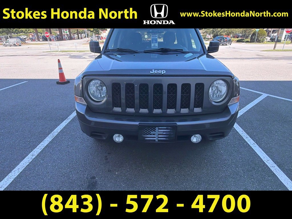 Used 2016 Gray Jeep Sport image 2