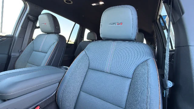 New 2026 Sterling Metallic GMC AT4 image 11
