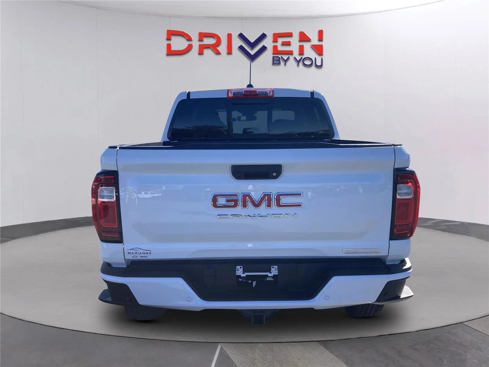 New 2026 Summit White GMC Elevation image 5
